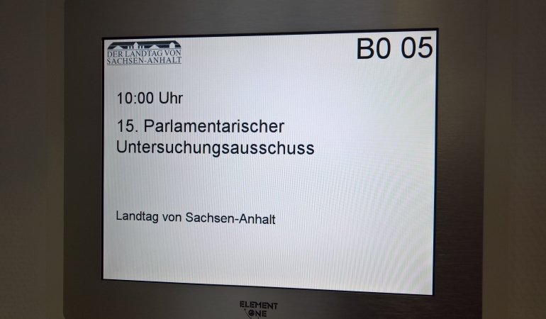 Tür im Landtag mit der Bezeichnung 15. PUA.