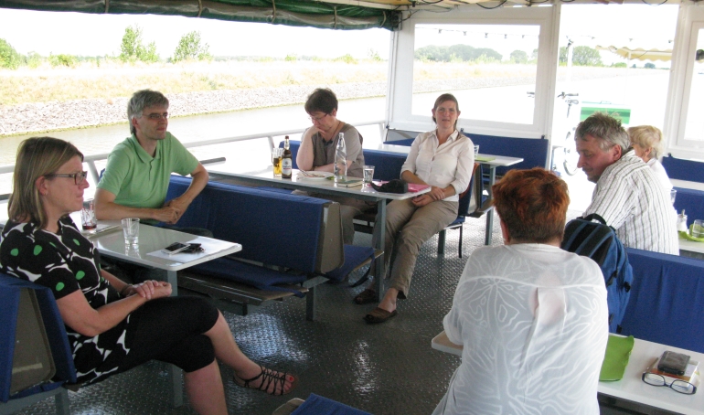 Gesprächsrunde mit Iris Brunar.