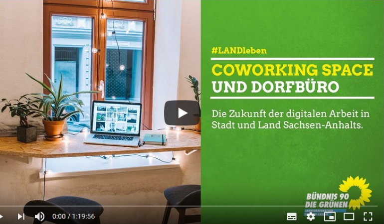 Startbild des Webinars zum CoWorking im Ländlichen Raum. Schreibtisch mit Computer und Topfpflanzen vor einem Fenster. Startbild des Webinars zum CoWorking im Ländlichen Raum. Schreibtisch mit Computer und Topfpflanzen vor einem Fenster.