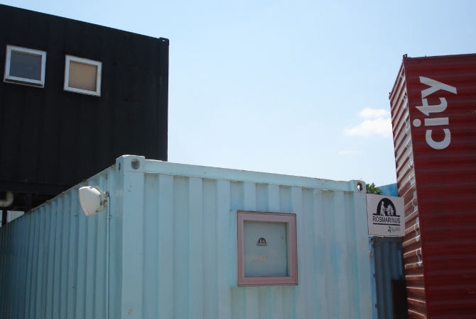 Verschiedene Container. Verschiedene Container.