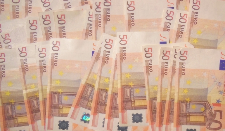 50 Euro-Scheine. 50 Euro-Scheine.