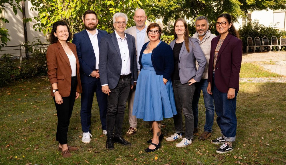 Landtagsfraktion BÜNDNIS 90/DIE GRÜNEN Sachsen-Anhalt | von links nach rechts: Leonie Bronkalla, Dennis Helmich, Olaf Meister, Wolfgang Aldag, Suse Sziborra-Seidlitz, Madeleine Linke, Mamad Mohamad und Bea Lindhorst
