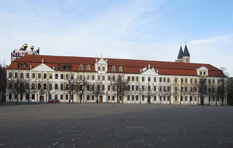 Landtag mit Domplatz