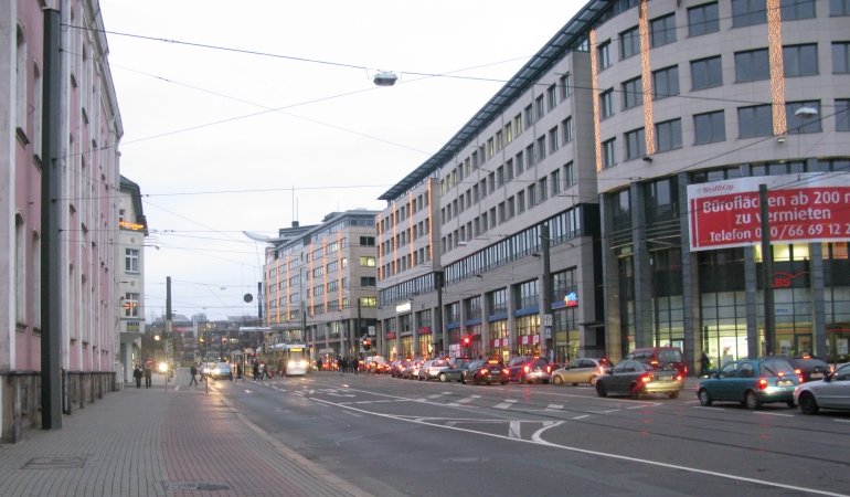 Kreuzung City-Carree Ecke Ernst-Reuter-Allee/Bahnhofsvorplatz