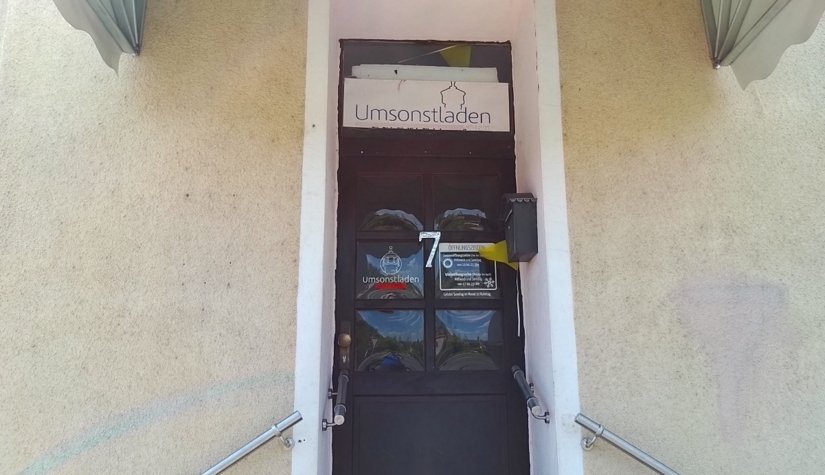 Eingangstür des Umsonstladens