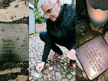 Collage vergilbter Stolperstein - Olaf Meister putzt - geputzer Stolperstein mit Kerze